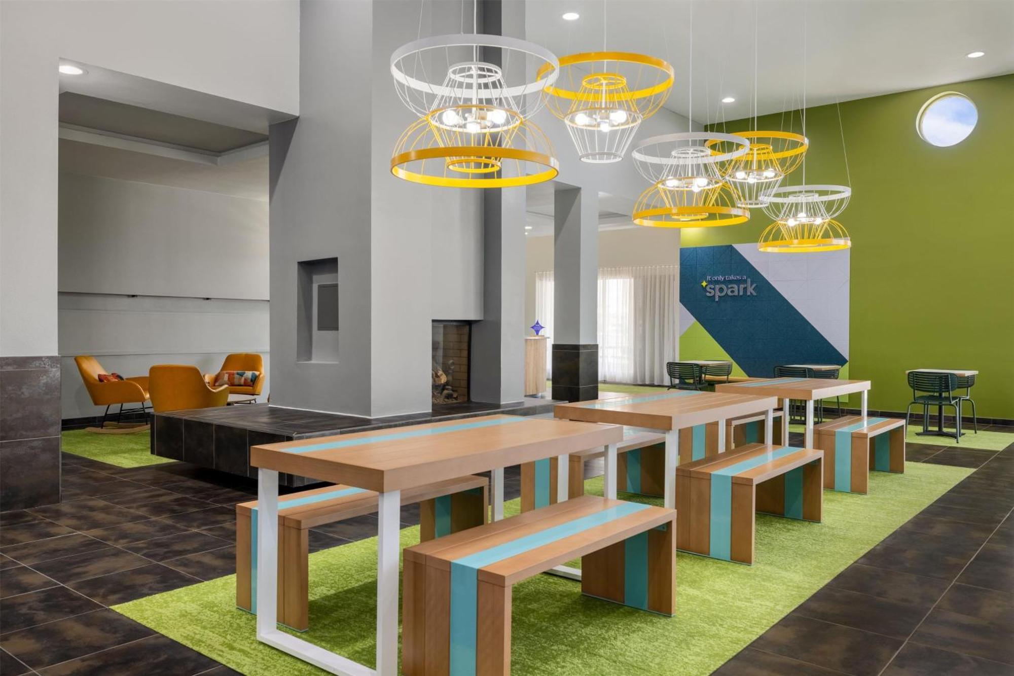 Spark By Hilton Artesia Buitenkant foto